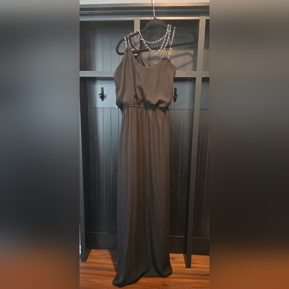 Elegant Black Maxi Dress